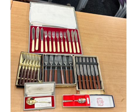 Quantity of vintage cased cutlery