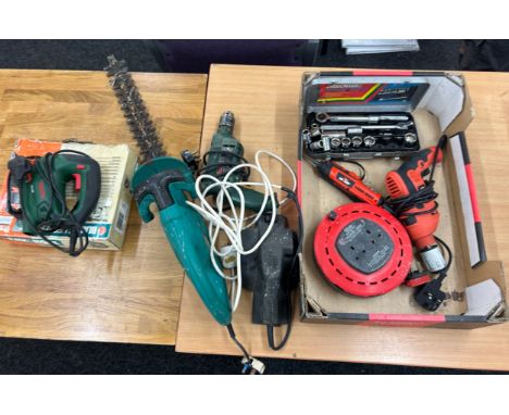 Selection of power tools to include Bosh hedge trimmer, black and decker drill etc