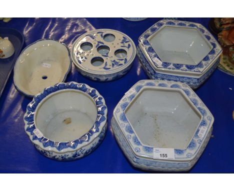 Group of ceramic items including two hexagonal jardinieres, bowl and further items