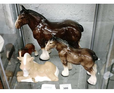 4 ceramic horses including Mellaware