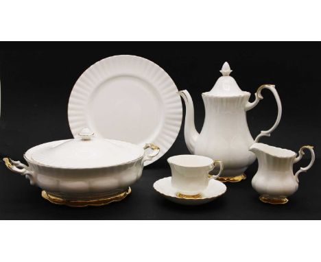 A Royal Albert Val D'Or tea and dinner service, to include a sauceboat, tureen, a coffee pot etc (qty)