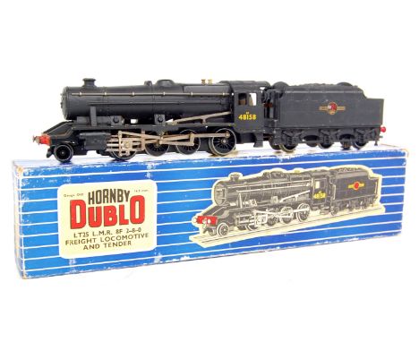 A Hornby Dublo LT25 2-8-0 engine and tender No. 48158, a few minor chips to paintwork (G-BG)