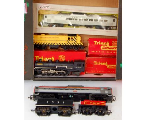 Tray containing Triang 'Hiawatha' engine and tender (G-BG), R233 tender for 'Davey Crockett' engine (G-BG), TC yellow Bo-Bo d