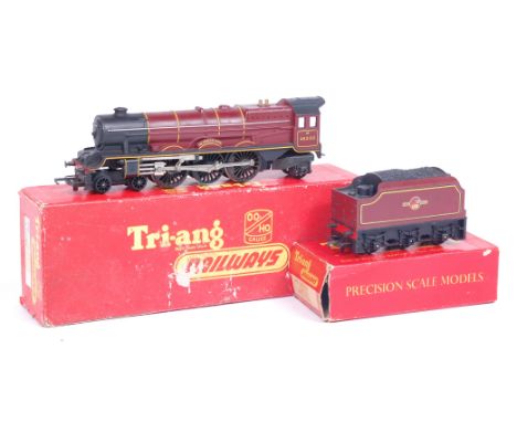 A Triang BR maroon 'Princess Royal' engine and tender (G-BG)