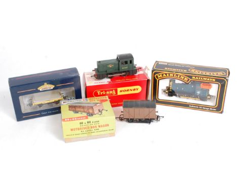 A Triang Hornby R559 BR green 0-4-0 diesel shunter in box outer only (G-BF), a Mainline 37036 BR blue class 03 diesel shunter