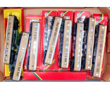 Boxed Hornby LNER loco drive 'Flying Scotsman' engine and tender (G-BP), 14 LNER teak coaches, 1 clerestory, 7 Thompson, 6 Gr