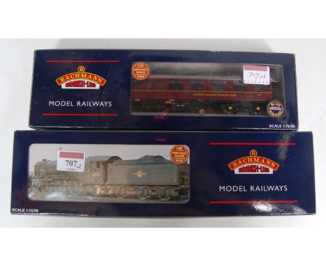 A Bachmann 31-550A LNER green class V2 engine and tender 'Green Arrow', NRM collection (NM-BG), together with 39-000U Mk1 bra