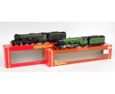 A Hornby R2054 BR green 'Flying Scotsman' engine and tender with instructions Anniversary edition 1923-1998 (M-BM) sold with 