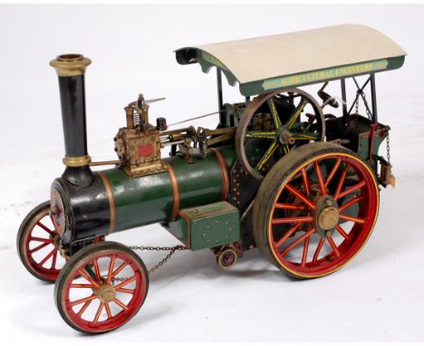 Maxitrak 1 inch scale gas fired Burrell Traction Engine, finished in green with brass fittings and red detailing, comprising 