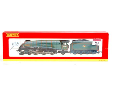A Hornby R2266 BR lined green class A4 engine and tender 'Silver Fox'