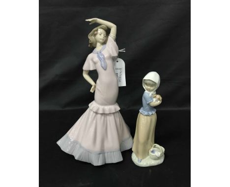 LOT OF NAO FIGURES (9)