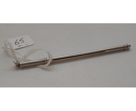 A silver swizzle stick 5.1g      