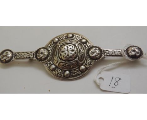 Large Celtic style silver cloak brooch/pendant 25.4g   