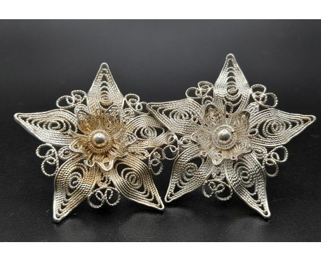 Vintage or Antique Silver Filigree Screw Back Floral Earrings 3cm Diameter. 