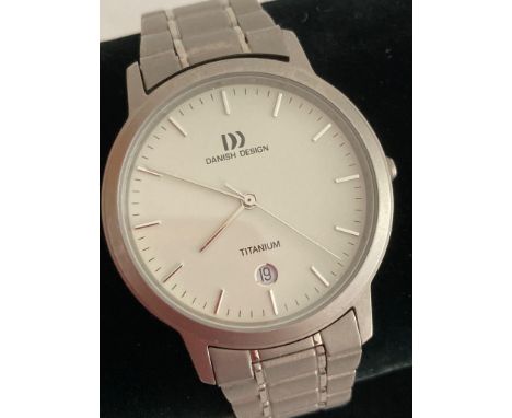 Gentlemans Quartz DANISH DESIGN TITANIUM wristwatch.Having circular cream face with silver  tone digits and hands. Date windo