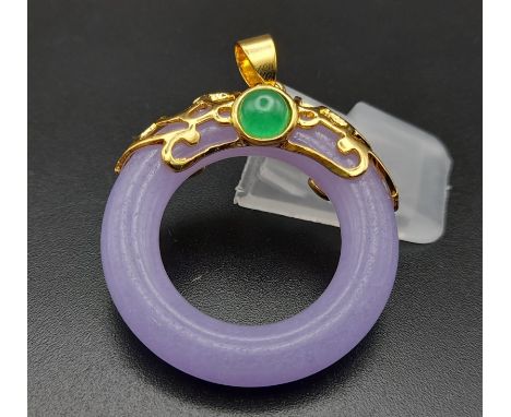 A Lavender Jade Gilded Pendant. 3cm. 