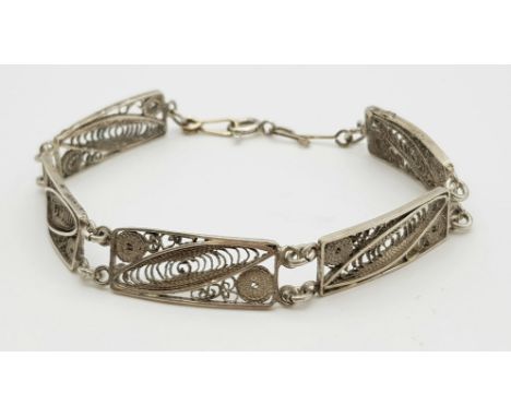 Vintage or Antique Silver Highly Detailed Filigree Bracelet 20cm 