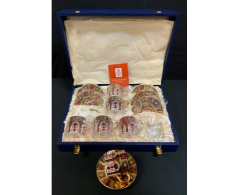 Royal Crown Derby Old Imari 1128 pattern six piece tea service, c1976 onwards, cased. 