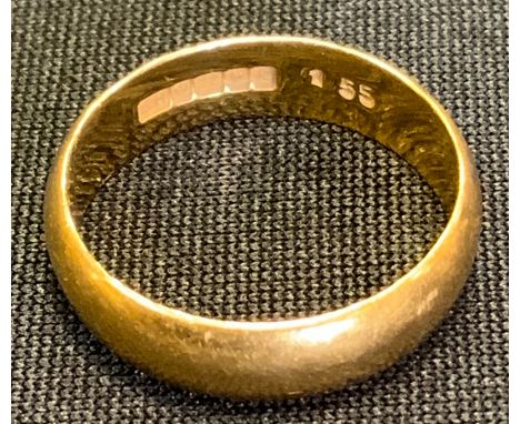 A 22ct gold wedding band, size M, 4.5g, 