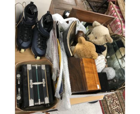 A box of assorted sundry items to include a modern Steiff teddy bear, a Harrods Millenium teddy bear, a pair of modern decora