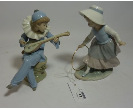 Two Nao figures  Condition Report Click here for further images, condition, auction times & delivery costs