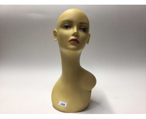 Vintage Shop display / mannequin head, 42cm high