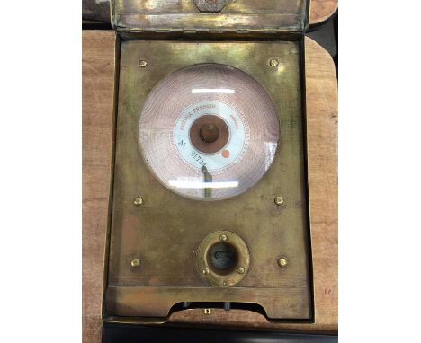 Brass Pigeon clock in brass case, marked Phenix Premier