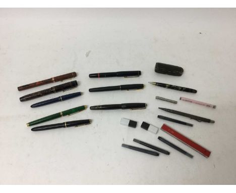 Eight vintage fountain pens and two pencils to include Parker Duofold, Conway Stewart No.301M etc
