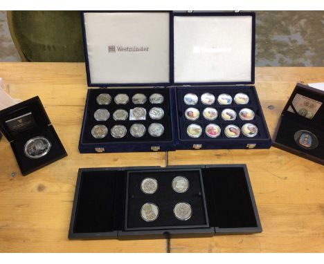 World - mixed coinage and medallions to include Jersey 'First World War Centenary Poppy Coin Collection £5s 2014, 2015, 2016,