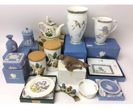 Collection of decorative ceramics, including Worcester, Wedgwood Portmeirion and Royal Albert, most pieces boxed