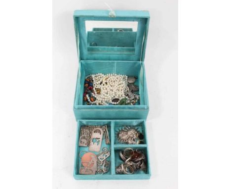 Box of vintage jewellery to include silver pendants on chains, lockets, silver rings including amber, silver earrings, two st