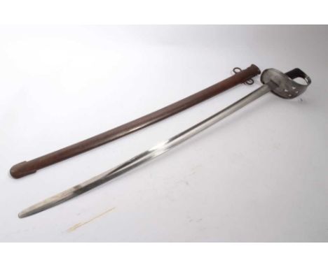 Victorian 1885 pattern Cavalry Troopers Sword with curved fullered blade, stamped EFD, steel hilt and black checkered grip, i