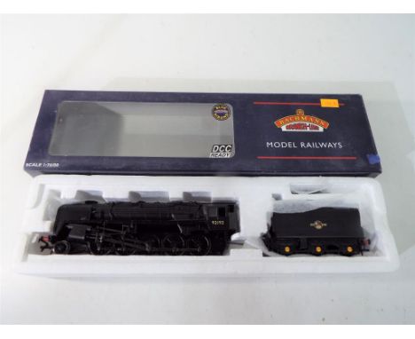 Bachmann - an OO gauge Standard 2-10-0 locomotive with tender, op no 92192, black with lion crest, # 32-851, mint in original