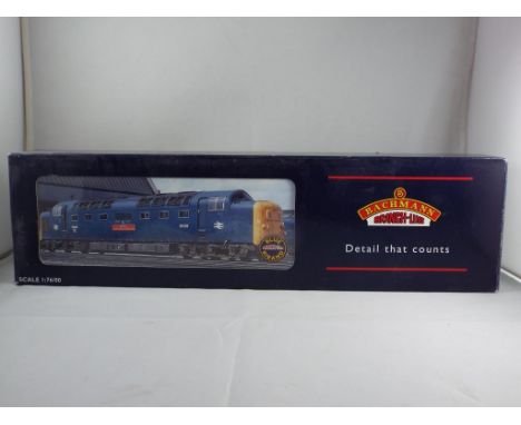Model Railways - Bachmann OO gauge #32-505A Class 55 Deltic operating #55002 named The Kings of Yorkshire Light Infantry in B
