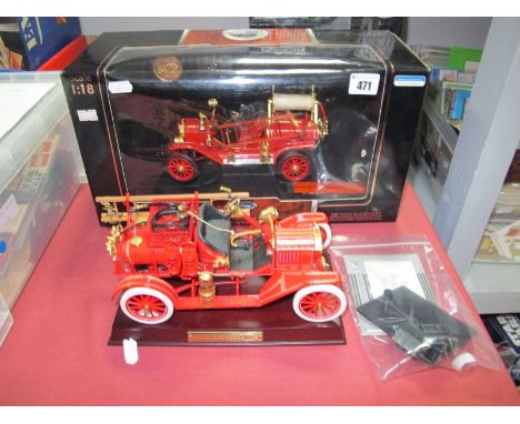 A Signature Series 1:18th Scale Diecast 1914 Model T Fire Engine, (loose parts noted), boxed; together with a Franklin Mint 1