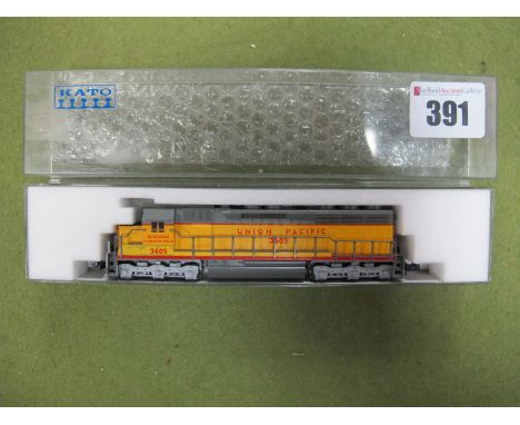 A Kato (Japan) Outline American 'N' Gauge Locomotive #EMD SD45 Union Pacific, 'yellow' R/No.3605, presented in a perspex case