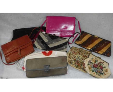 A COLLECTION OF VINTAGE HANDBAGS AD EVENING PURSES