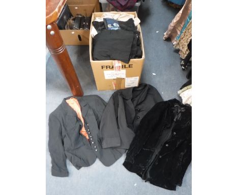 A COLLECTION OF LADIES VINTAGE JACKETS, 1930's and later including an example in Art Deco pattern velvet