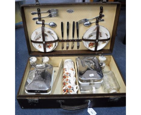 A VINTAGE 'BREXTON' PICNIC SET, the china decorated with hunting scenes