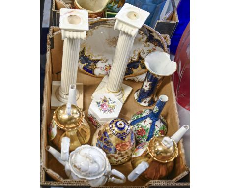 Miscellaneous ornamental ceramics, late 19th c and later, to include Royal Crown Derby, Royal Worcester and Coalport  Some da