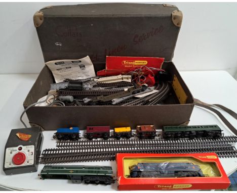 SELECTION OF TRI-ANG HORNBYincluding track, power unit, R.159 Double-Ended Diesel locomotive, boxed, and various other rollin