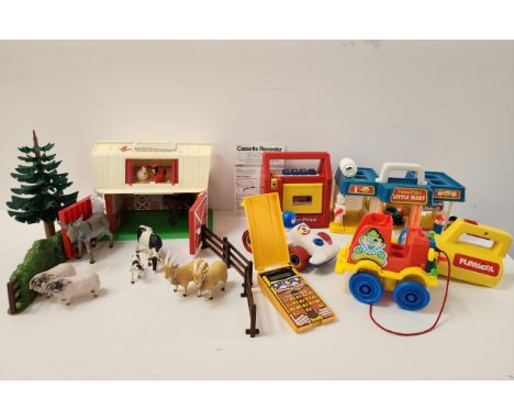 SELECTION OF FISHER PRICE AND OTHER TOYSincluding a Play family barn and Little Mart, various Early Learning Centre and other