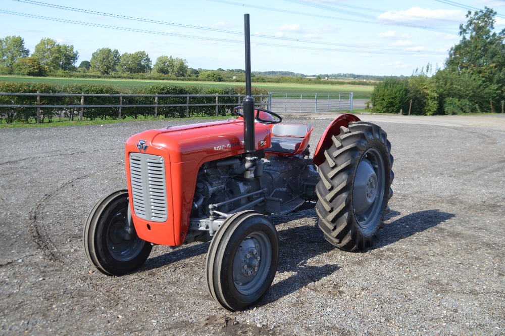 Massey Ferguson 35 Perkins 3cyl Diesel 2wd Tractor. 09 12 1959. Serial 