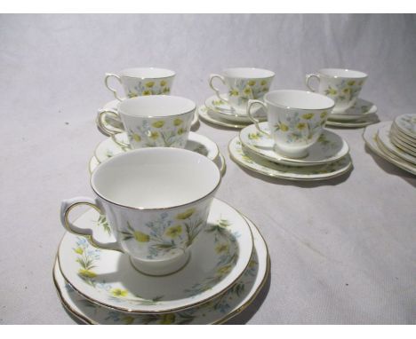 Colclough Bone China Tea Set, Includes 6 Teacups & Saucers Cream Sugar and Cake Plate, Pink Gold good Leaf Pattern