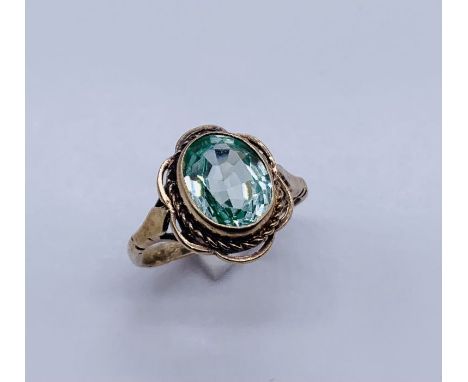 A 9ct gold aquamarine ring