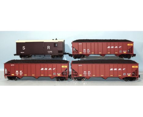 Aristocraft G Scale, two 100-ton Hopper cars, BNSF, (boxed, no packaging), one other, (unboxed) and an SR bogie van, (unboxed