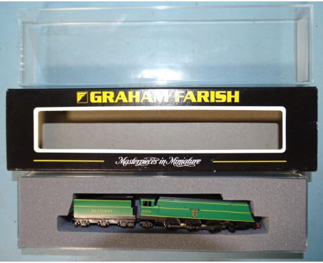 Graham Farish N gauge, 372-275 West Country Class 4-6-2 SR locomotive "Exeter" RN21C101, (boxed with outer card sleeve). 