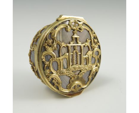 A cased 19th century polished agate snuff box, overlaid with pierced gold, the cover decorated with a monument framed by c sc