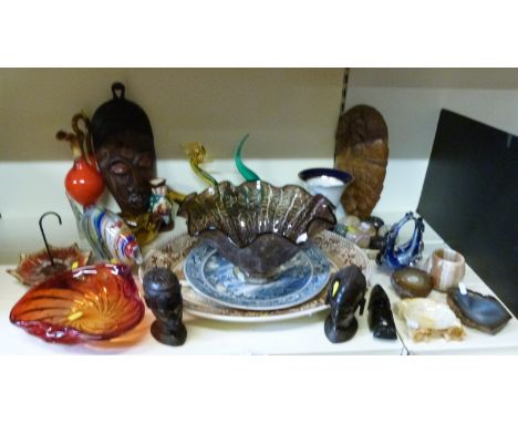 Murano and studio glass items, Johnson Historic America large platters, retro dish in the form of an umbrella, polished agate