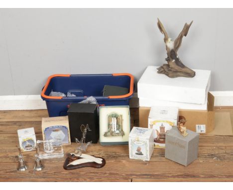A mixed box of collectables including Leonardo collection cottage tea pot, Franklin Mint wishing well cottage, Crystal Perfec